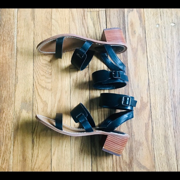 Dolce Vita Ankle strap block heel sandal - Picture 2 of 6